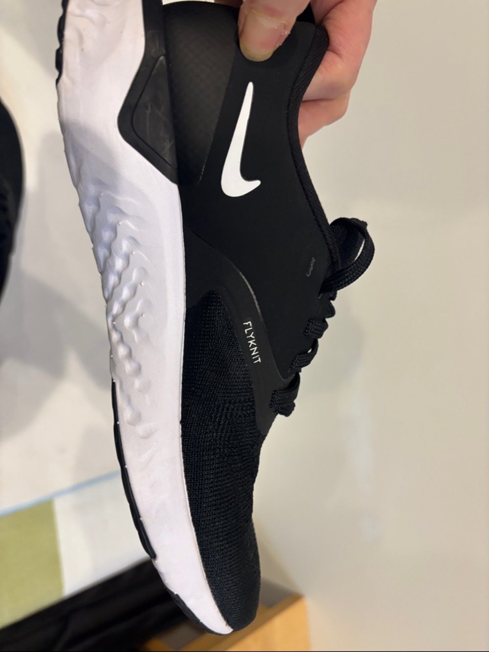 Nike Black White Athletic Women’s Running Shoes - Picture 4 of 5